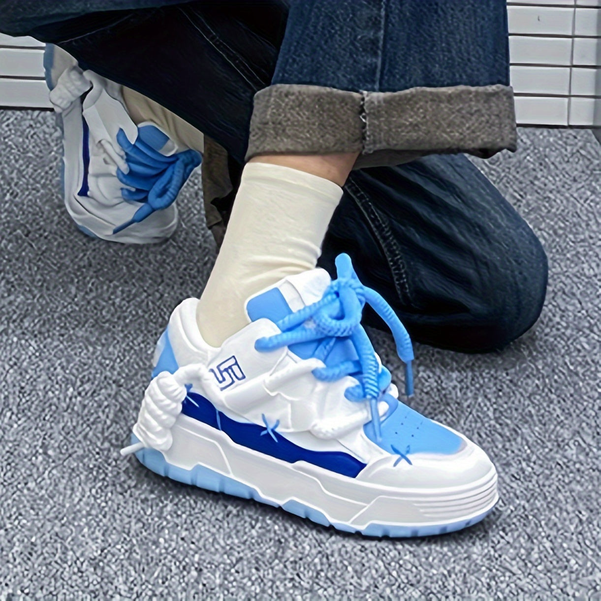 New Casual And Fashionable Women's Shoes, Outdoor Breathable Sports Shoes, Lace Up Trendy Board Shoes
