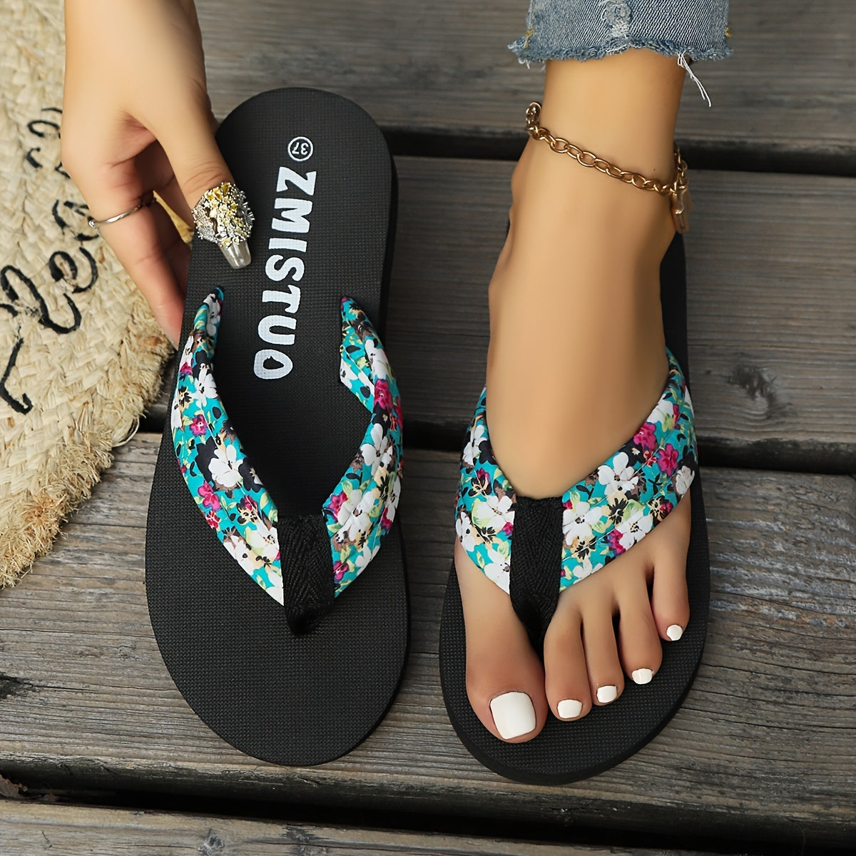Women's beach flip-flops with flowers, comfortable High Quality platform slippers, popular summer Women's shoes flip-flops
