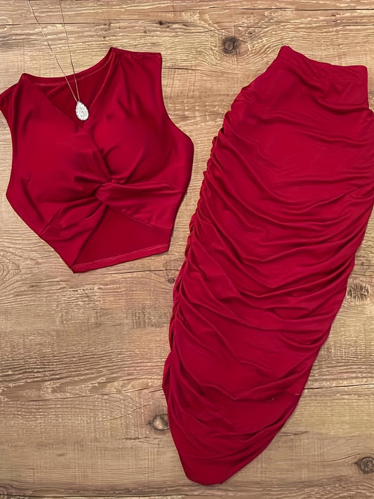 European and American Fashion Women's Sexy Pleated Half-Length Skirt Set, Stylish Two-Piece Dress for Festive Casual Elegance