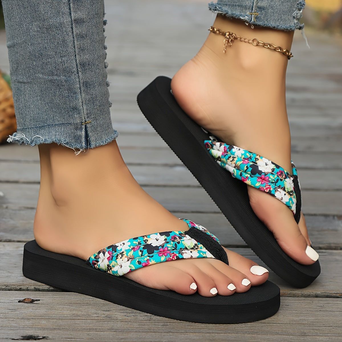 Women's beach flip-flops with flowers, comfortable High Quality platform slippers, popular summer Women's shoes flip-flops
