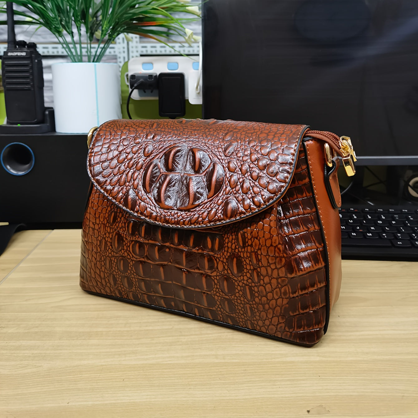 Stylish Shoulder Bags For Women, Crocodile Pattern Handbags, Vintage Crossbody Flap Purse
