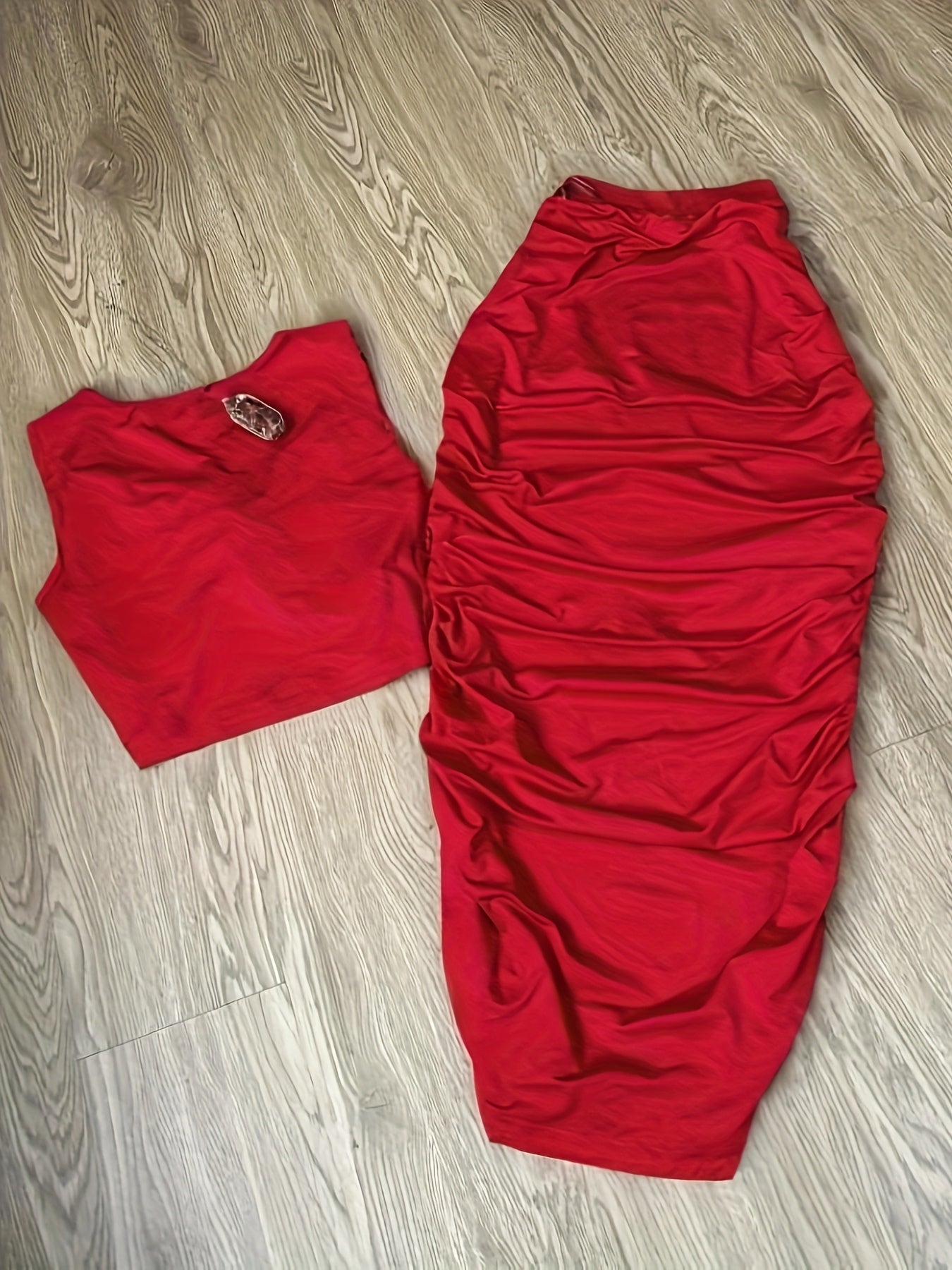 European and American Fashion Women's Sexy Pleated Half-Length Skirt Set, Stylish Two-Piece Dress for Festive Casual Elegance