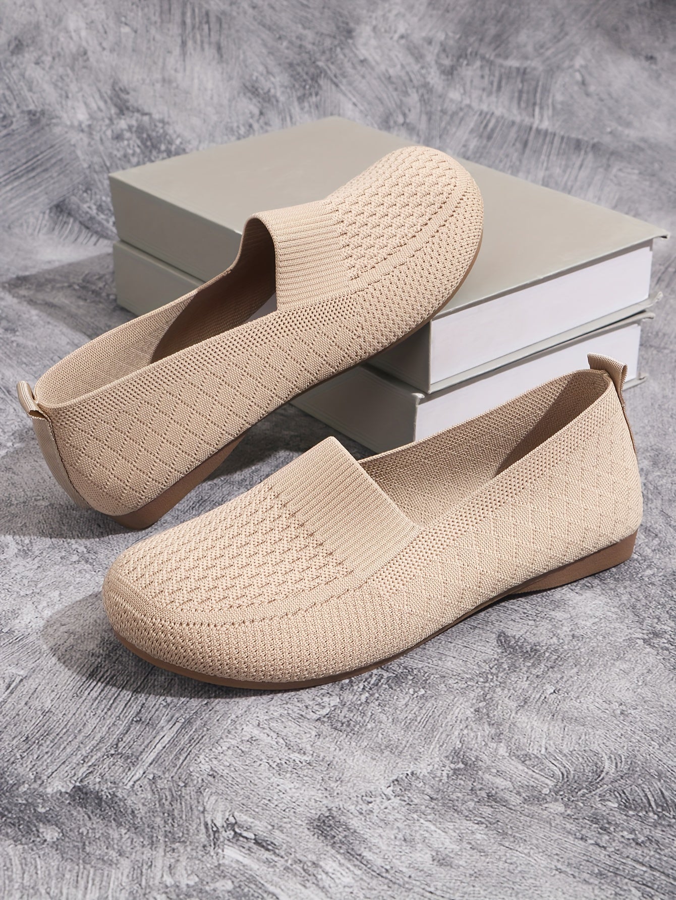Ladies' Oversized Shoes, Wide-Fit Footwear, Plus-Size Women'S Shoes, Comfortable And Loose-Fitting for All Seasons, New Indoor And Outdoor Styles.