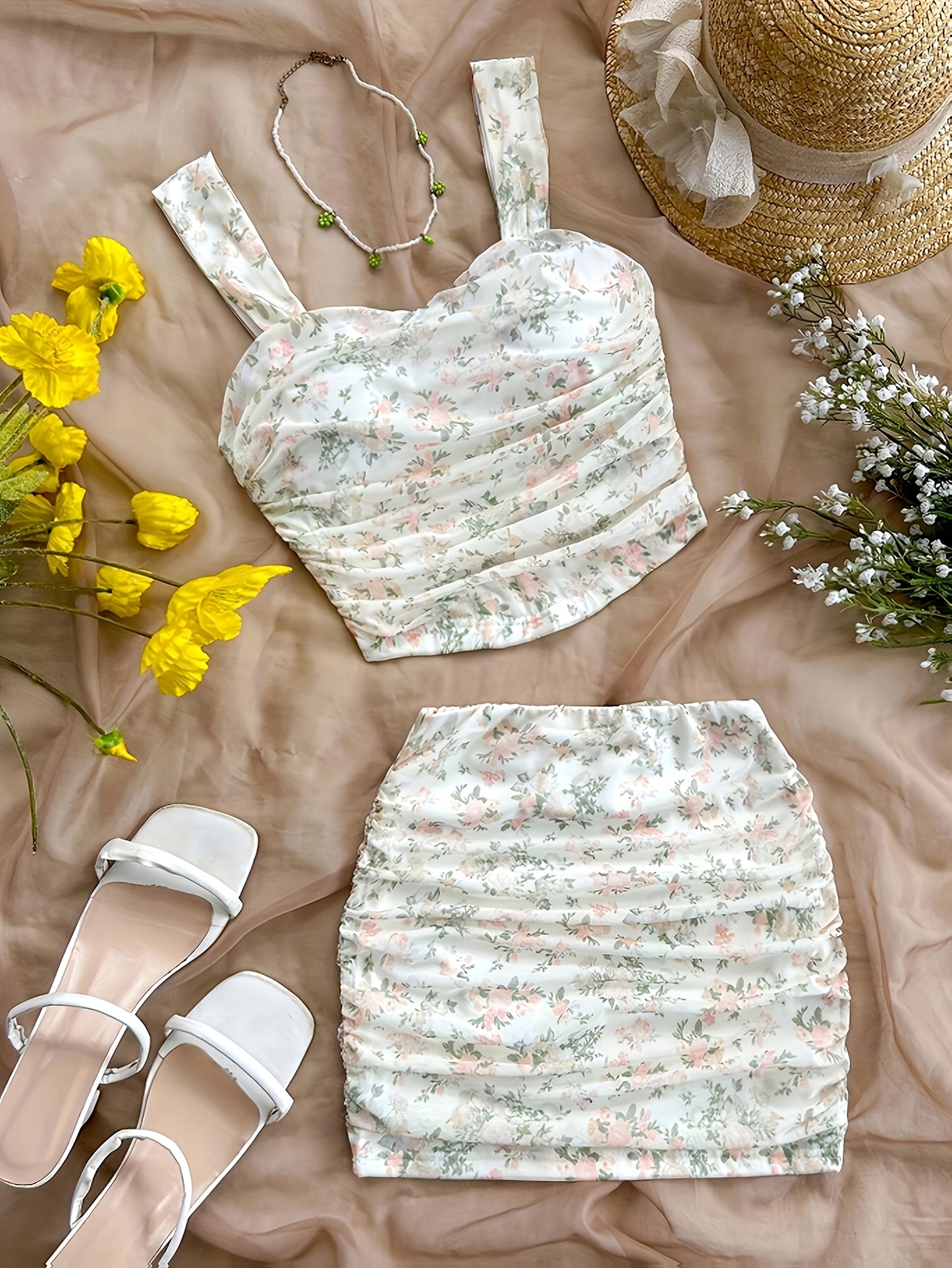 [Sensual Dress] Sexy Two-piece Dress | Elegant V-neck Sleeveless Camisole And Small Floral Skirt, Cute, Fashionable, Perfect for Spring And Summer