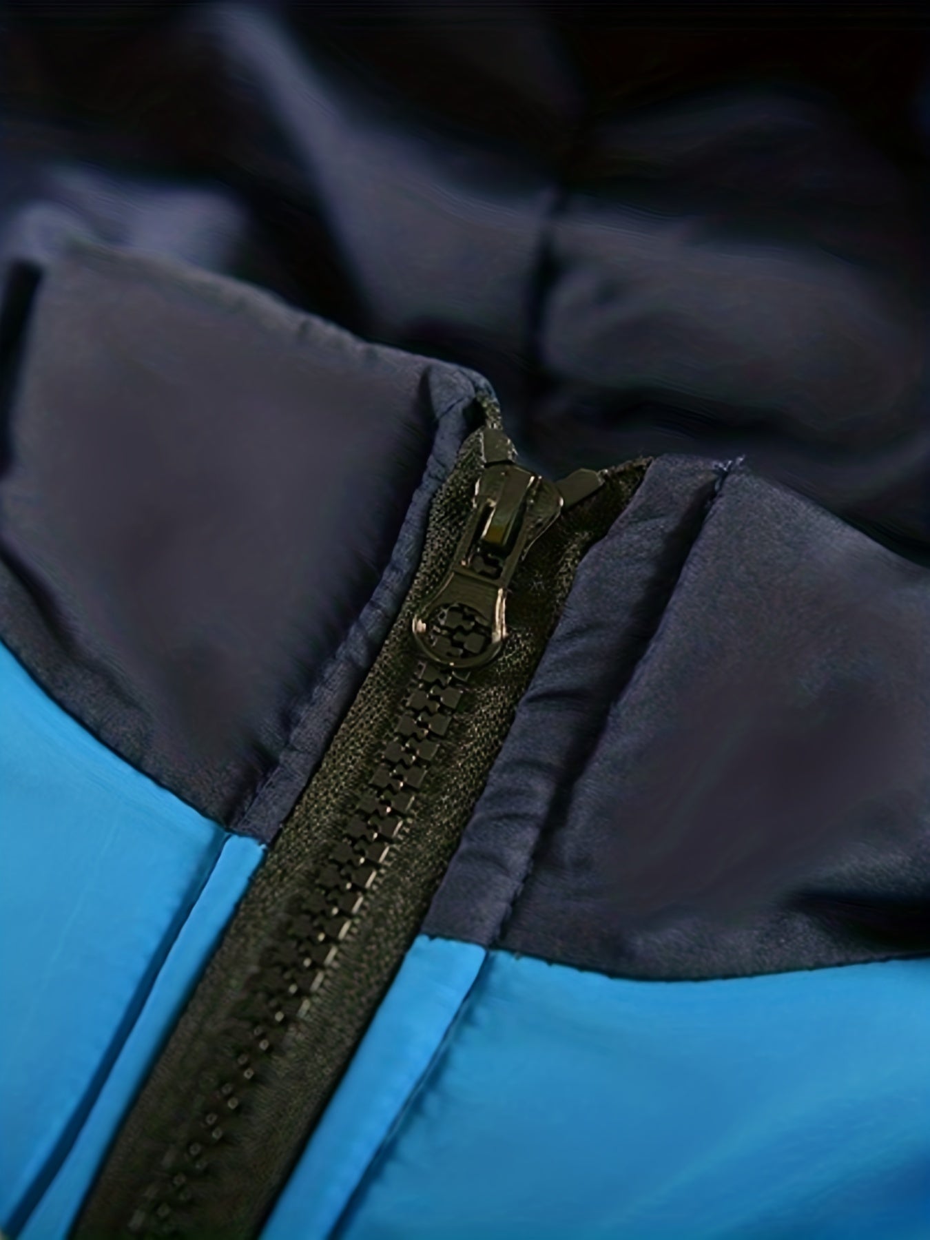 Stylish Blue & White Winter Jacket with "BR" Logo - Warm, Casual, Long-Sleeve Hooded Coat for Fall and Winter, Polyester Filled, Casual Winter Wear | Stylish Winter Jacket | Zippered Jacket