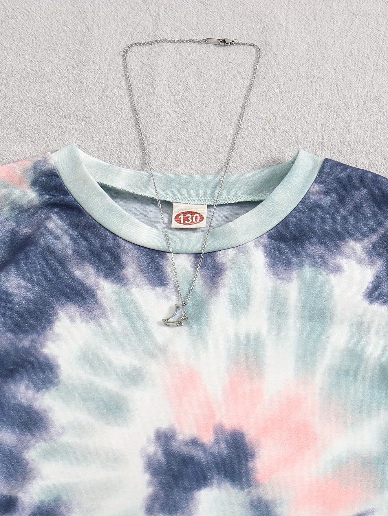 Vibrant Girls' Tie-Dye Graphic Crew Neck T-Shirt - Soft, Lightweight, and Comfortable Fit for Kids - Perfect Summer Tops Clothing for Casual Wear