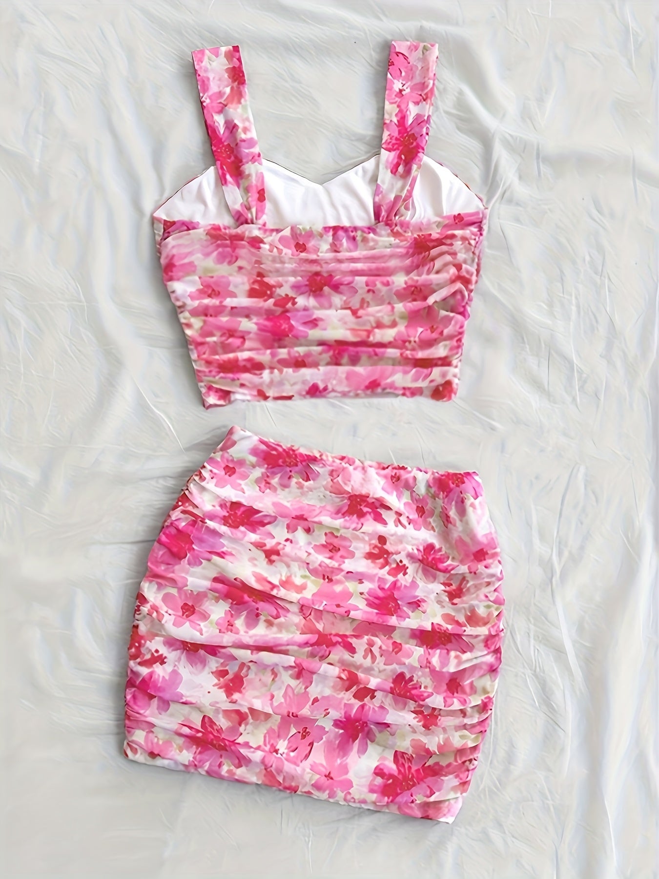 [Sensual Dress] Sexy Two-piece Dress | Elegant V-neck Sleeveless Camisole And Small Floral Skirt, Cute, Fashionable, Perfect for Spring And Summer