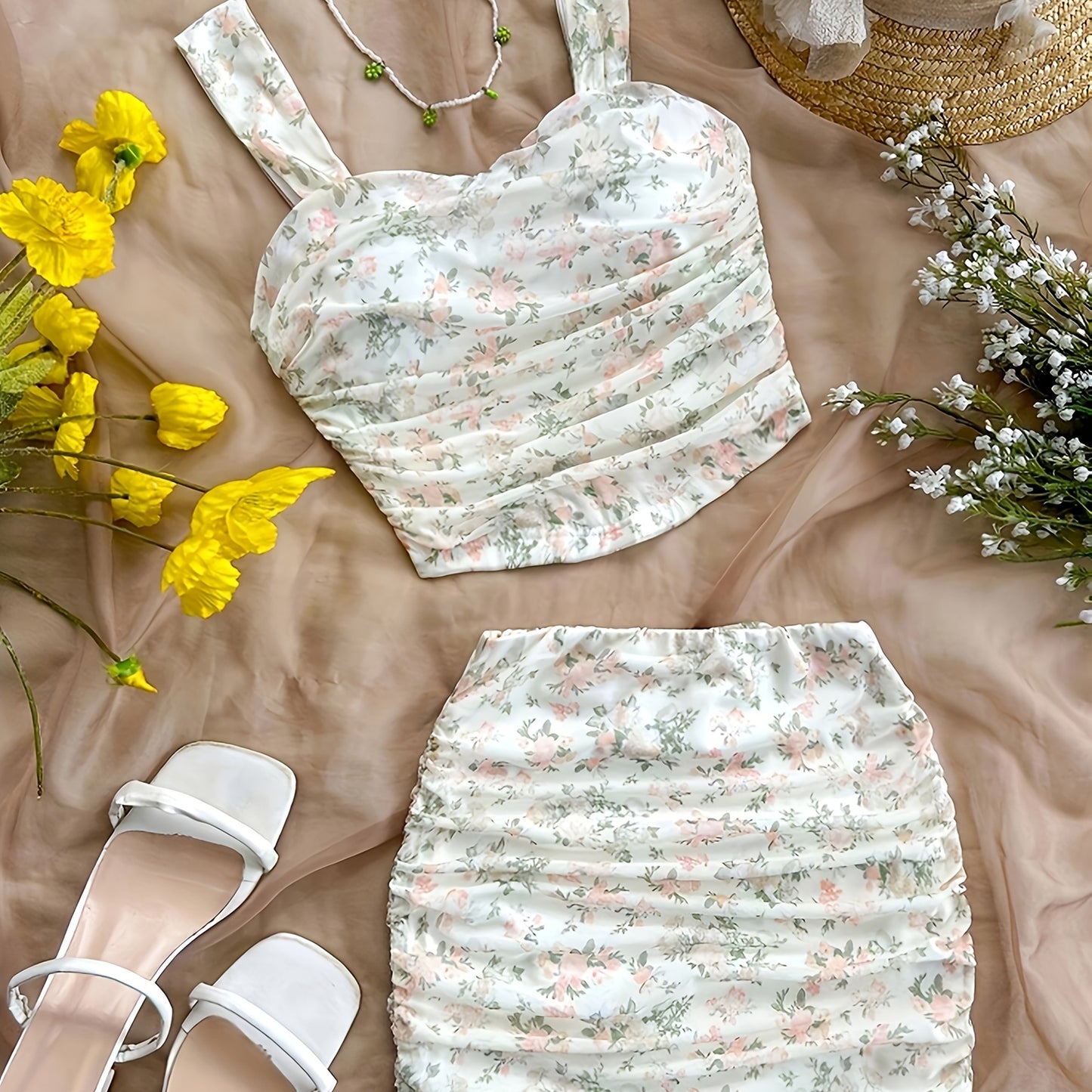 [Sensual Dress] Sexy Two-piece Dress | Elegant V-neck Sleeveless Camisole And Small Floral Skirt, Cute, Fashionable, Perfect for Spring And Summer