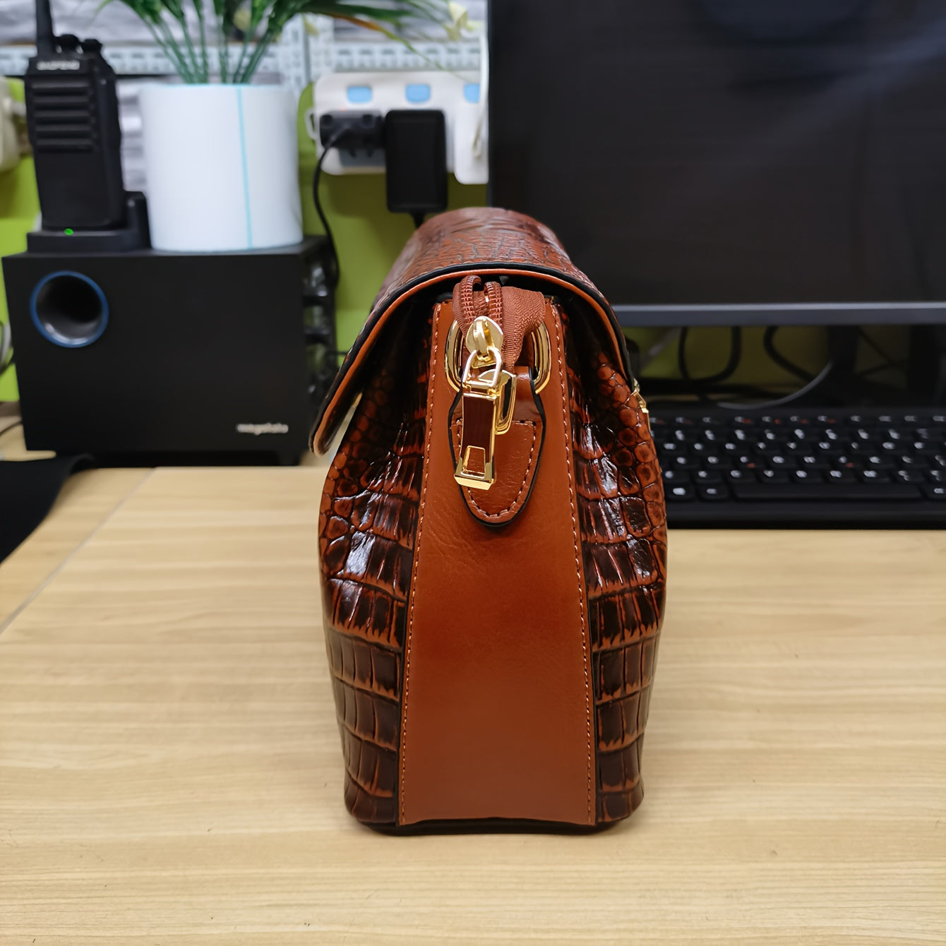 Stylish Shoulder Bags For Women, Crocodile Pattern Handbags, Vintage Crossbody Flap Purse