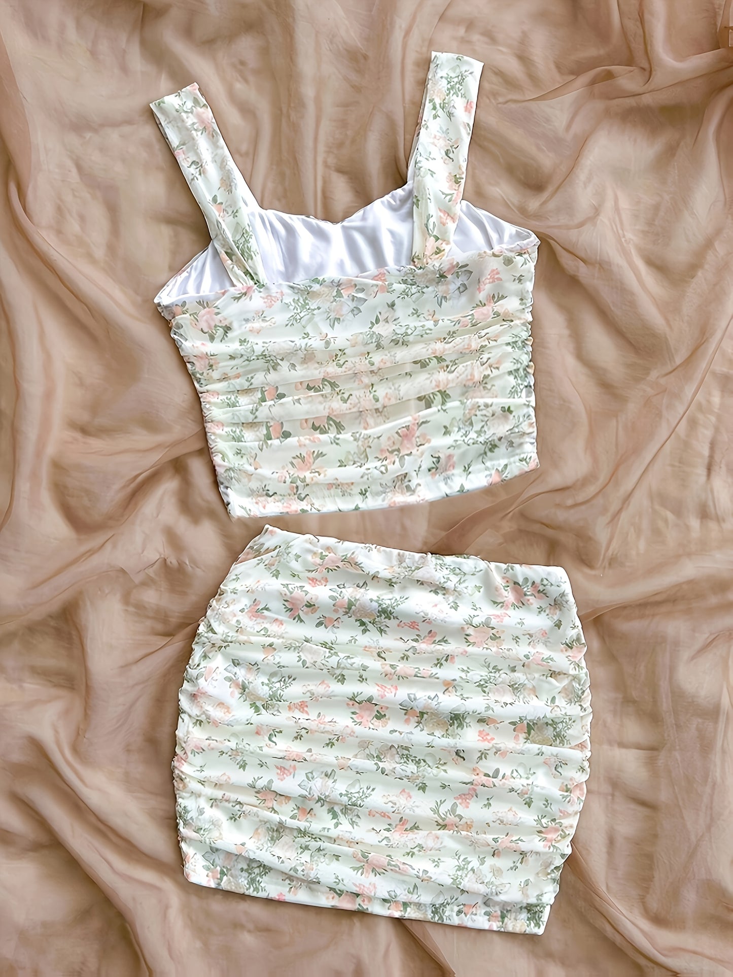 [Sensual Dress] Sexy Two-piece Dress | Elegant V-neck Sleeveless Camisole And Small Floral Skirt, Cute, Fashionable, Perfect for Spring And Summer