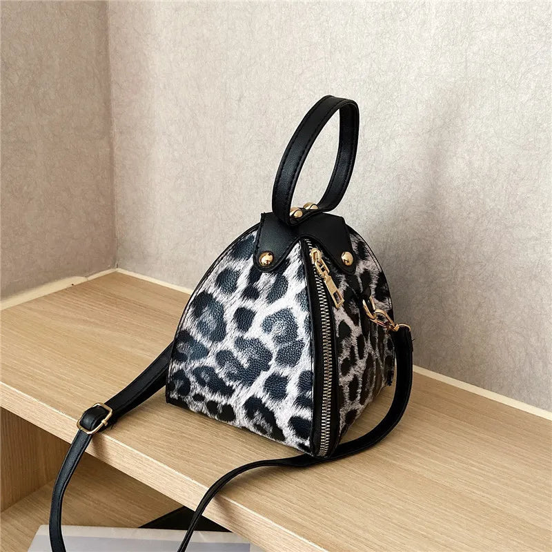 2022 New Arrivals Leopard Pattern Bag Woman Triangle Purses Lady Hot Sell Shoulder Handbags for Females