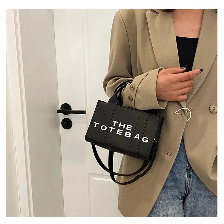 Women's Casual Fashion Leather Crossbody Handbag with Zipper Closure New Square Shoulder Bag