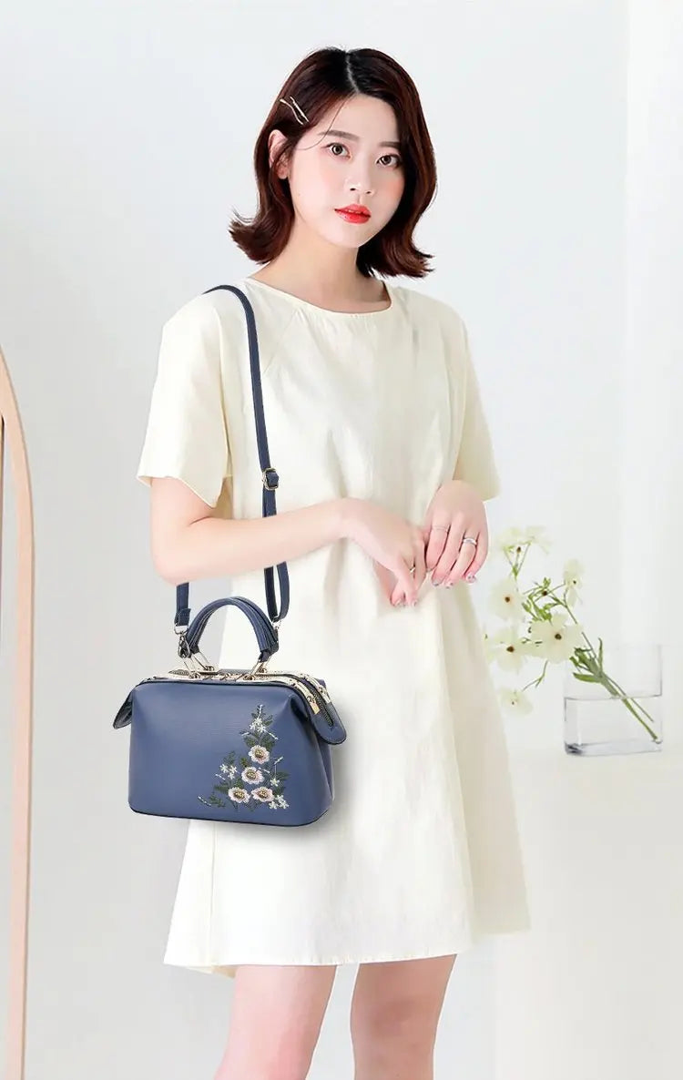Classic, High-end and Fashionable Embroidered Handbag