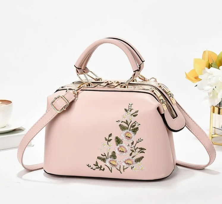 Classic, High-end and Fashionable Embroidered Handbag