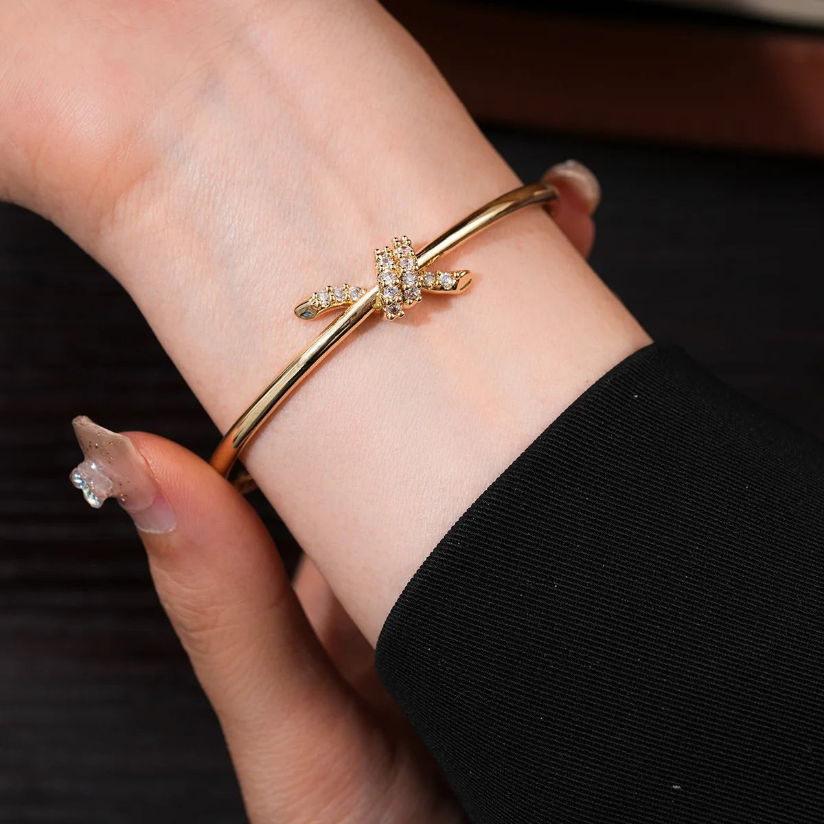 Simple Glossy Zircon Knot Bangles for Women 2025 Korean Fashion Bracelet Light Luxury High-end Wedding Bride Accessories