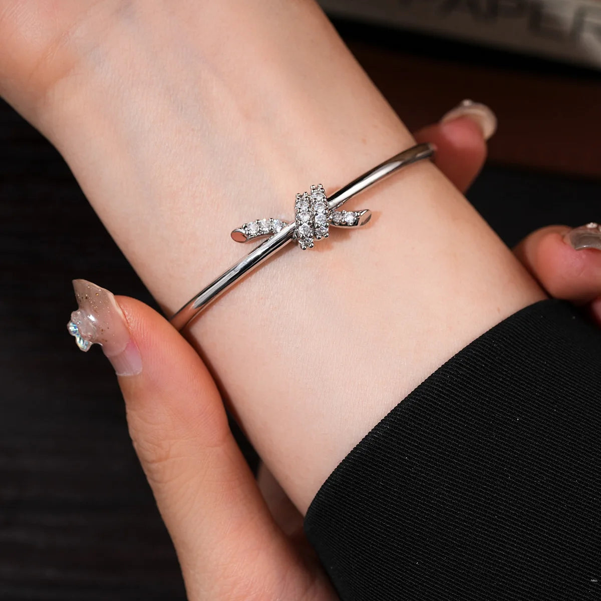 Simple Glossy Zircon Knot Bangles for Women 2025 Korean Fashion Bracelet Light Luxury High-end Wedding Bride Accessories