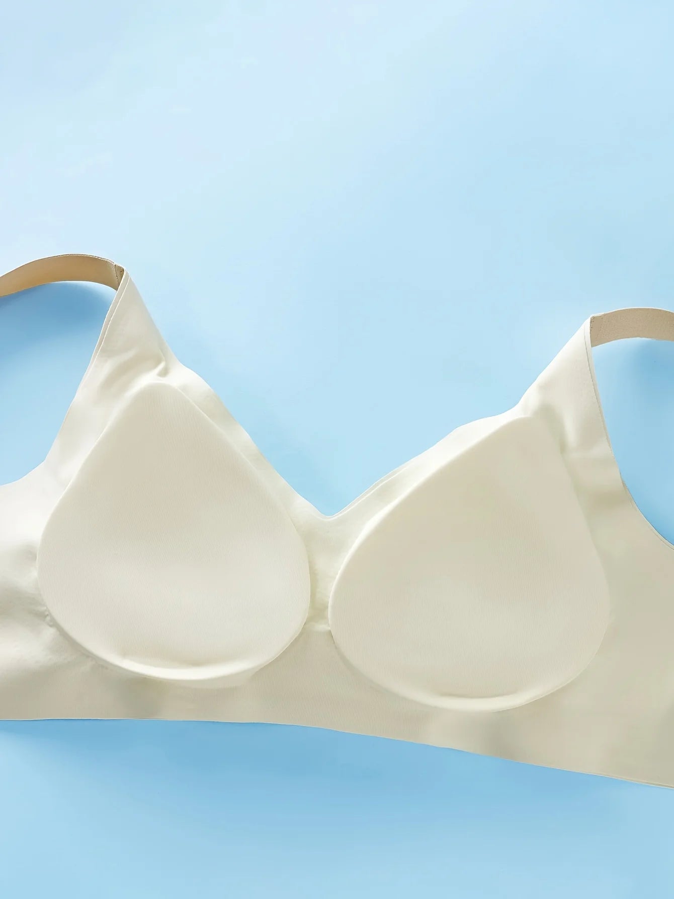 High-intensity sports bra for women - shock absorption, anti-sagging lining design, breathable elastic sport top.