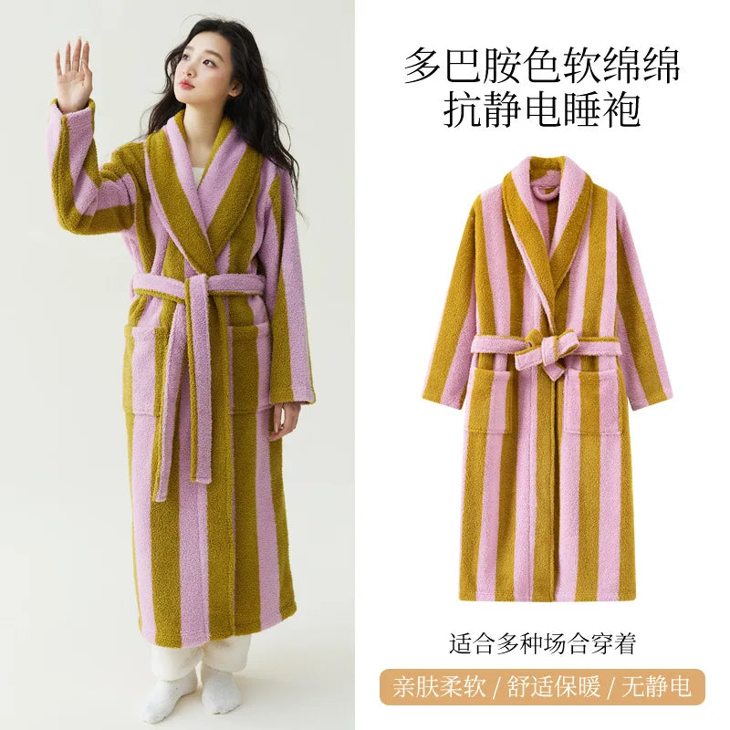 2025 New Autumn/Winter Women's Sleepwear Thick Velvet Warm Robe Couple Coral Velvet Striped Lengthed Home Clothes Bathrobe