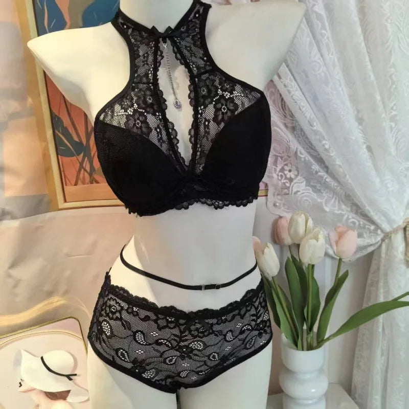 Comfortable Strapless Bra for Women French Design Neckline Support Push Up Padded Short Bra Everyday Wear Lace Trimmed MOYISU