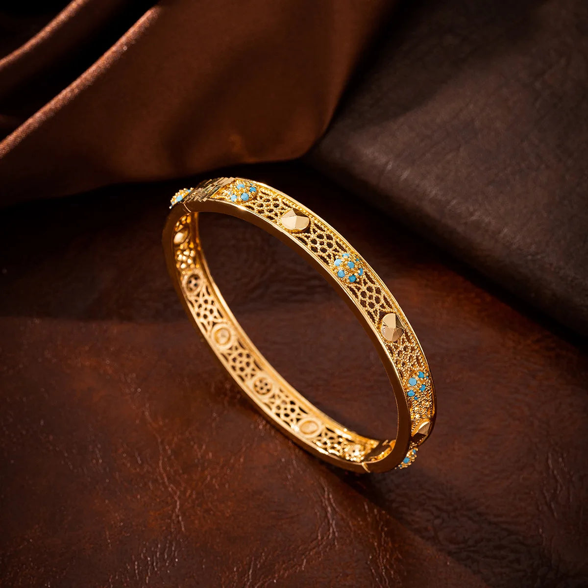 New Elegant Classic Cuff Bangles Bracelets For Women Gold Color Simple Femal Opening Bangles Wedding Jewelry Accessories