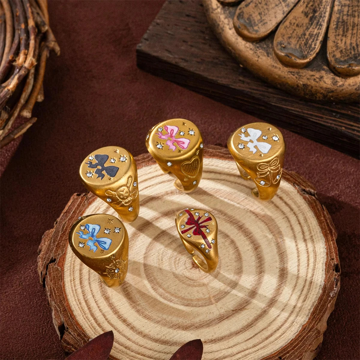 Stainless steel painted bow ring, niche and personalized design, gold-plated and color preserving ring