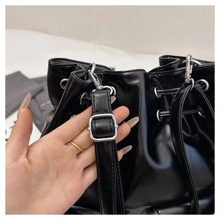 Women's Hand Bag With Elegant Classic Style And Premium Leather Featuring Trendy Design For Commute