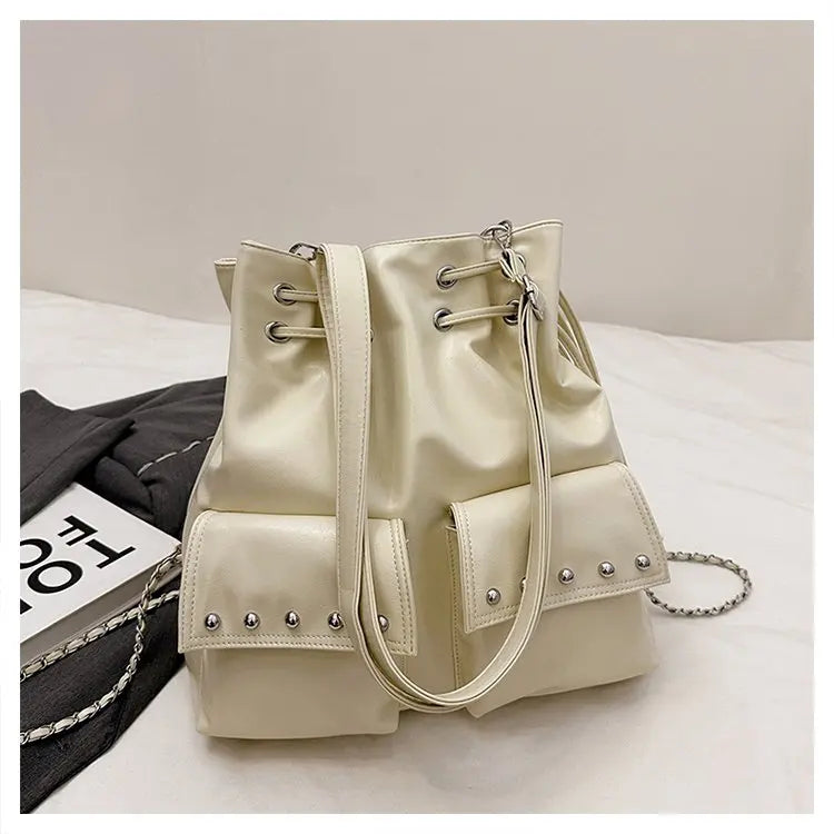 Women's Hand Bag With Elegant Classic Style And Premium Leather Featuring Trendy Design For Commute