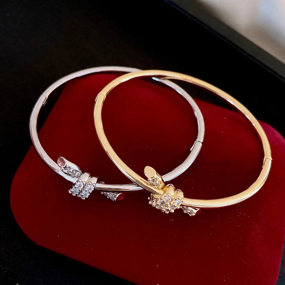 Simple Glossy Zircon Knot Bangles for Women 2025 Korean Fashion Bracelet Light Luxury High-end Wedding Bride Accessories