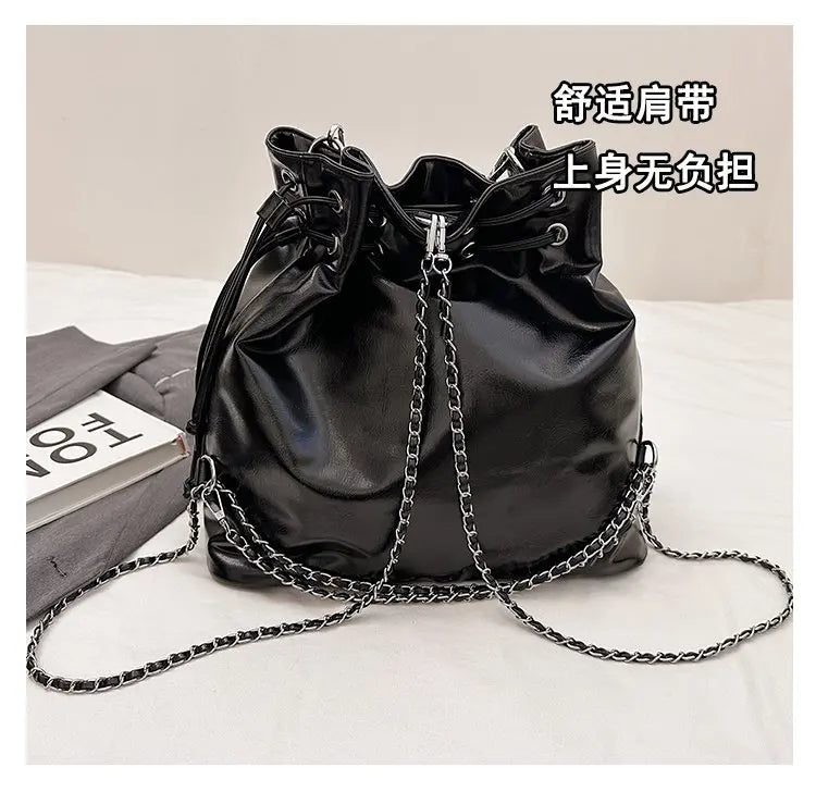 Women's Hand Bag With Elegant Classic Style And Premium Leather Featuring Trendy Design For Commute