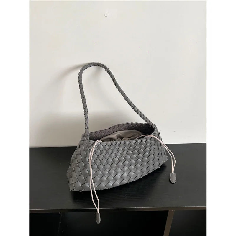 Hand woven armpit bag, women's new high-end and versatile retro handbag, single shoulder mother bag