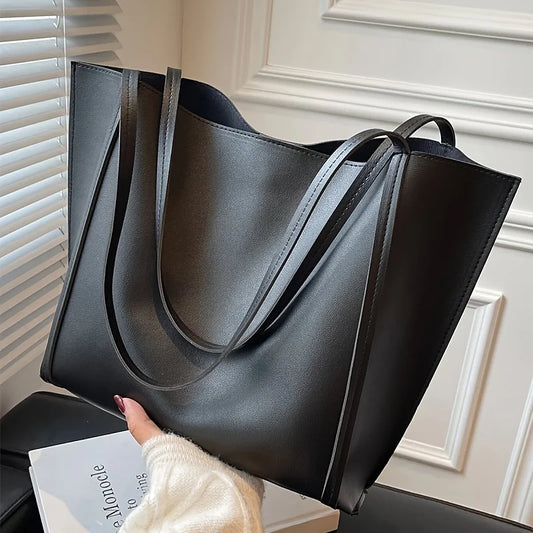 Fashionable black handbag - large capacity, lightweight and easy to carry, retro single shoulder handbag design is fashionable