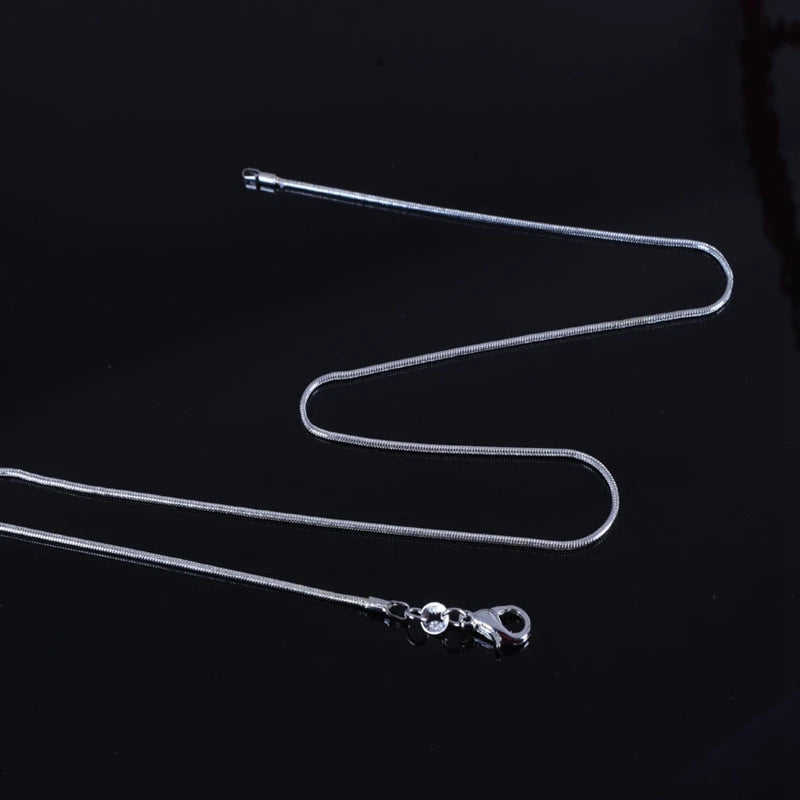 Snake Necklace Chain High-quality Women's And Men's Collarbone Necklace Fashion Wedding Engagement Jewelry Garment Accessories