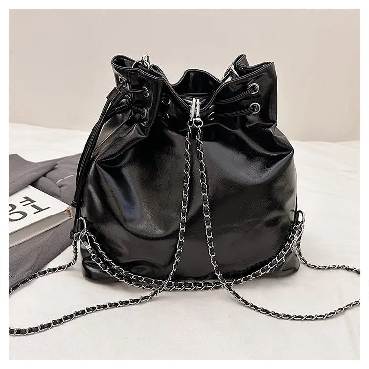 Women's Hand Bag With Elegant Classic Style And Premium Leather Featuring Trendy Design For Commute