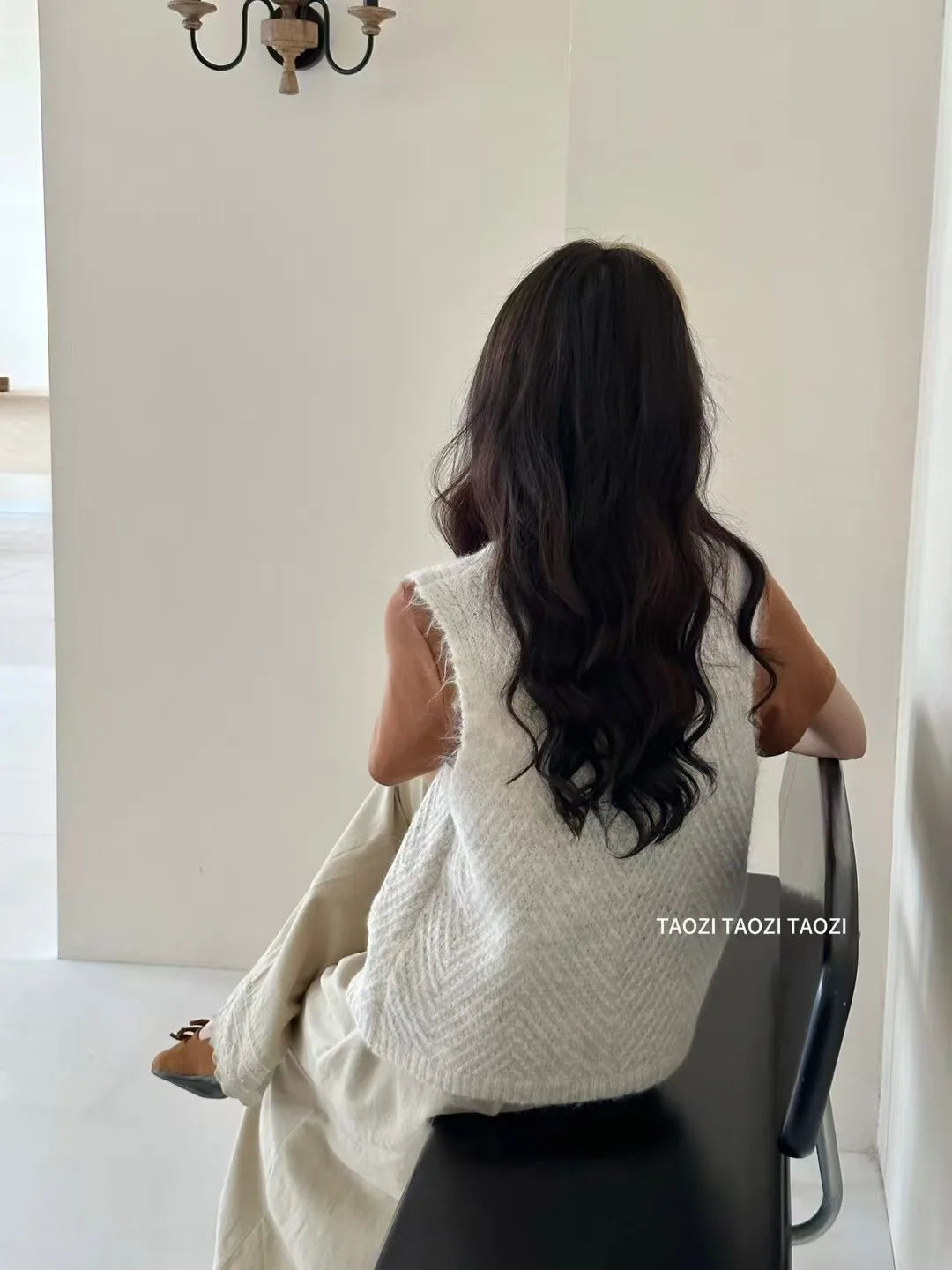 Sweater Vest For Women Autumn 2025 New Fashionable Korean Style V Neck Single Button Knitted Sweaters Vests Women Outwear Tops