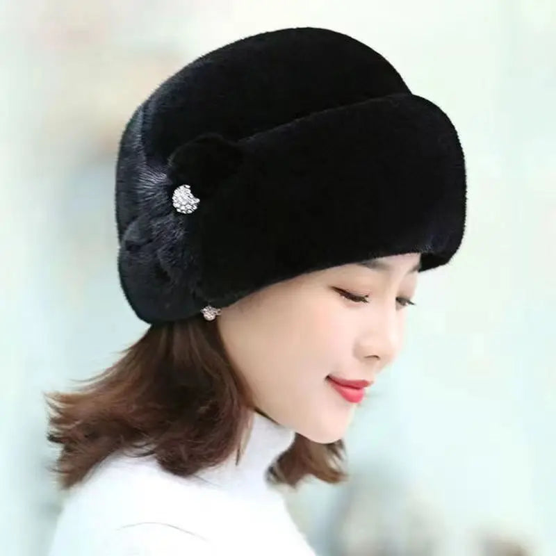 Hat for Women, Versatile and Fashionable, with Warm and Thick Windproof Ears, Suitable for Middle-aged and Elderly People