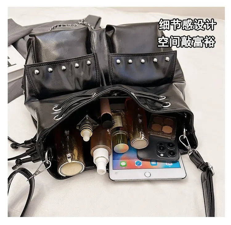 Women's Hand Bag With Elegant Classic Style And Premium Leather Featuring Trendy Design For Commute