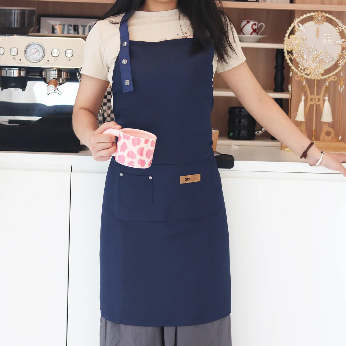 Fashion Kitchen Aprons Adjustable Bib Apron with Pockets Cooking Aprons Restaurant Chef Work Waterproof Anti-oil Stain Apron
