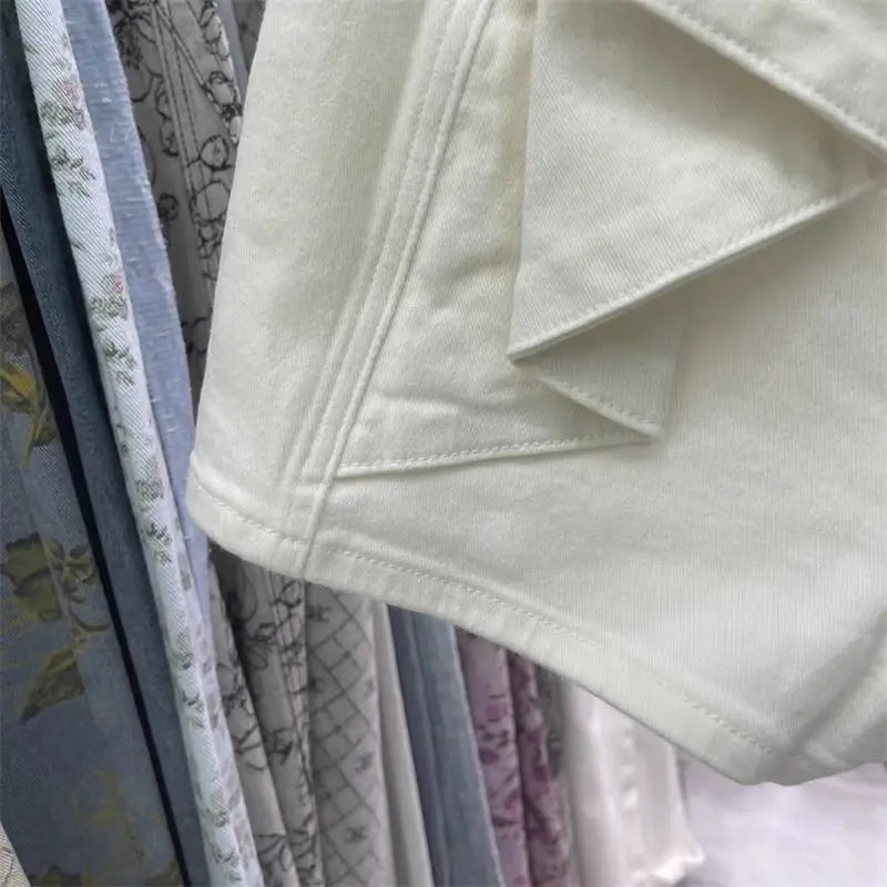 Cute Bow Design White Denim Shorts Women's Summer New Fashion A-shaped Jeans Hot Pants