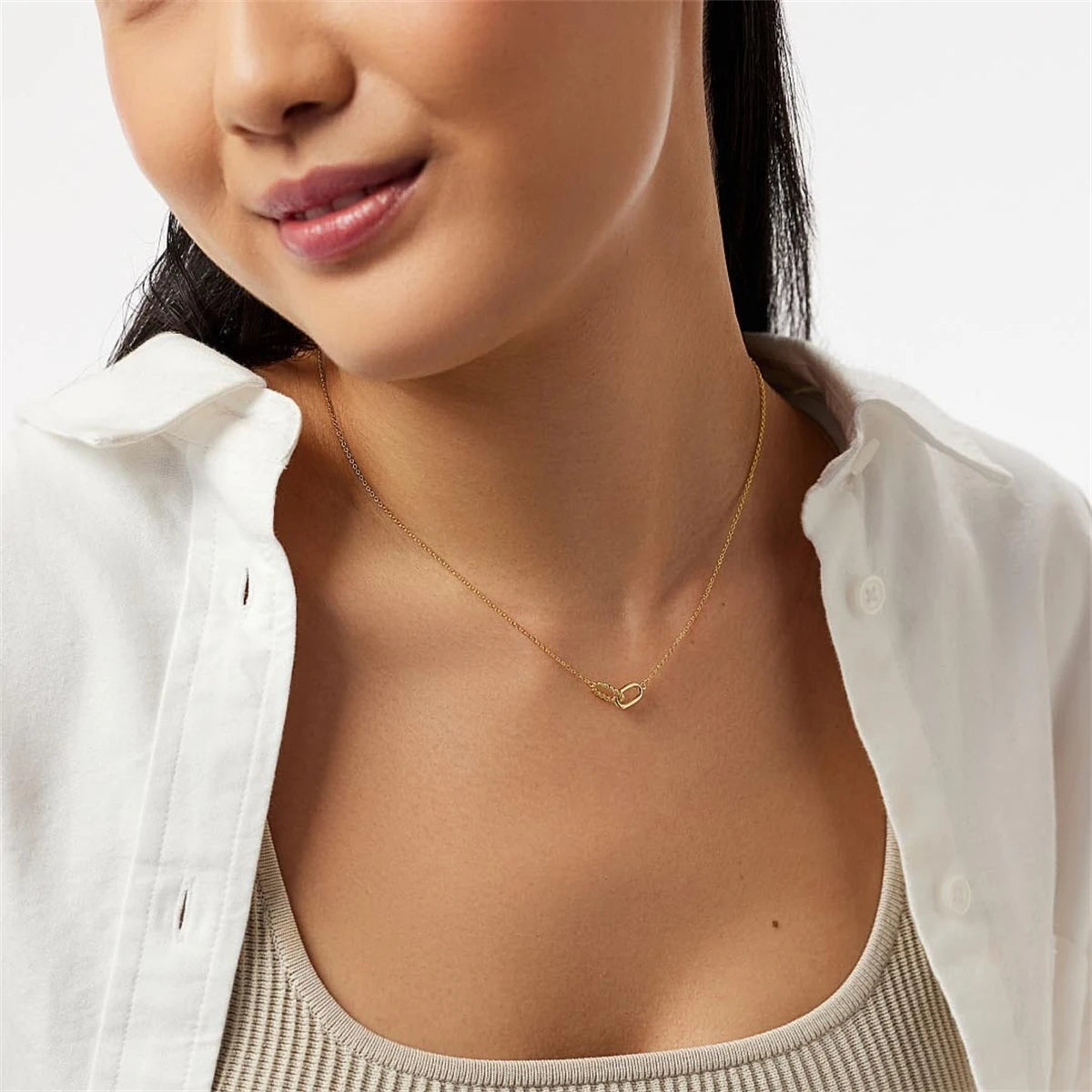 Double ring necklace with interlocking circles, pendant bone chain, women's fashionable stainless steel, gold-plated