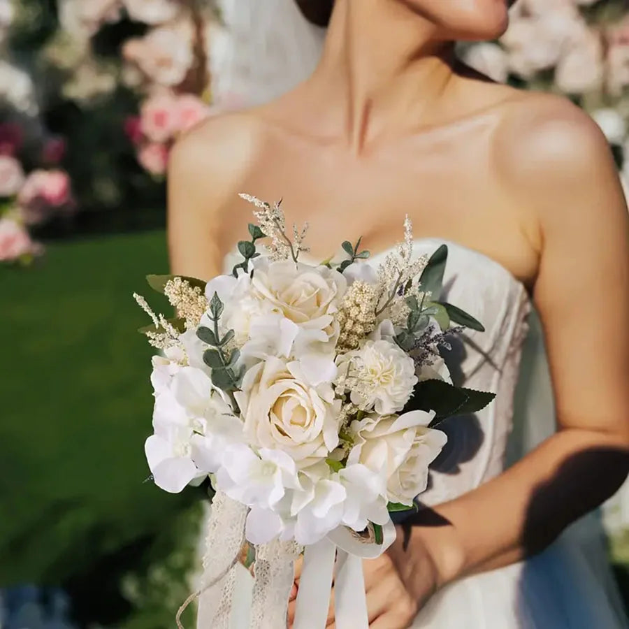 Elegant Artificial Rose Bouquet for Bride Bridesmaid Chic Realistic Everlasting Wedding Flowers Used As A Bridal Bridesmaid ﻿