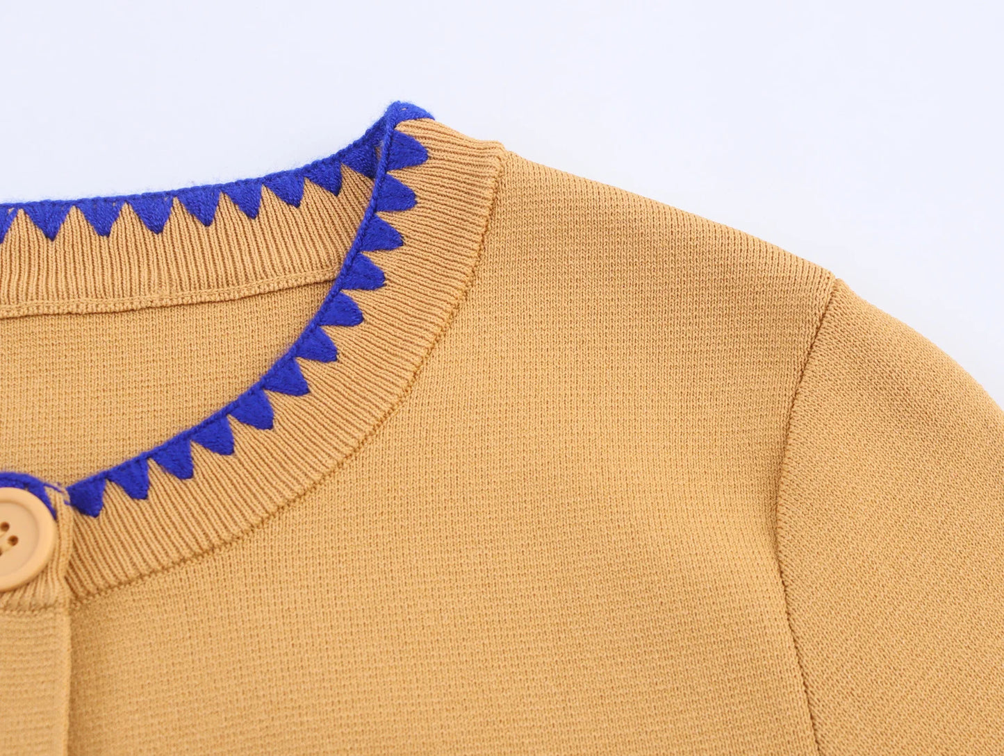 Sweater Jacket Autumn Women's 2025 New Embroidery Elegant Slim Long Sleeve Women Sweater Cardigan Chic Young Joker Knit Sweater