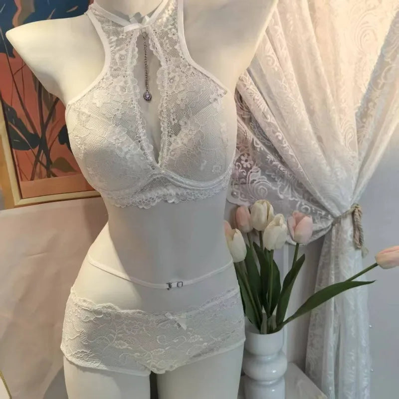 Comfortable Strapless Bra for Women French Design Neckline Support Push Up Padded Short Bra Everyday Wear Lace Trimmed MOYISU