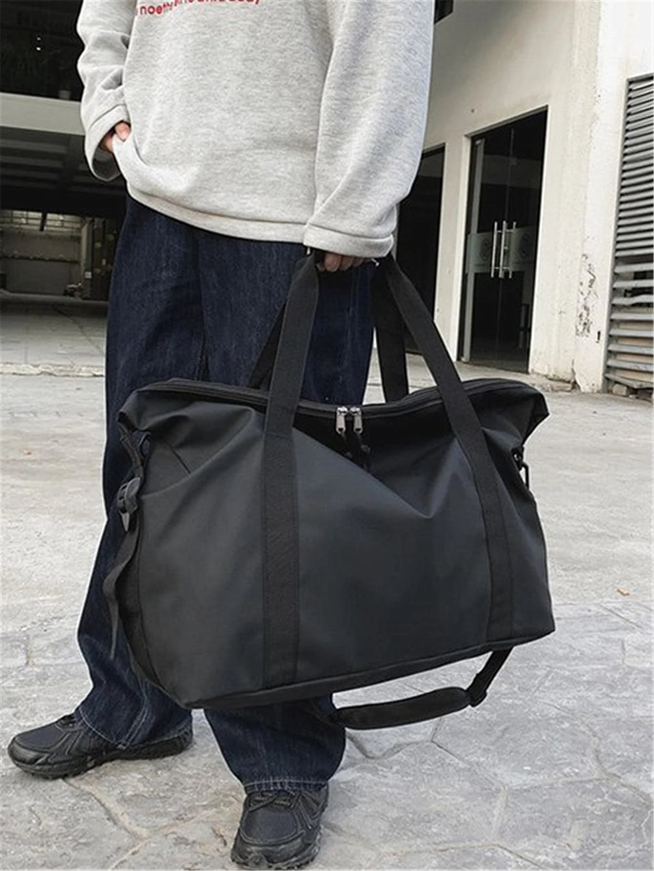 Handheld travel bag, large capacity sports and fitness bag, lightweight storage luggage bag, one shoulder crossbody travel bag