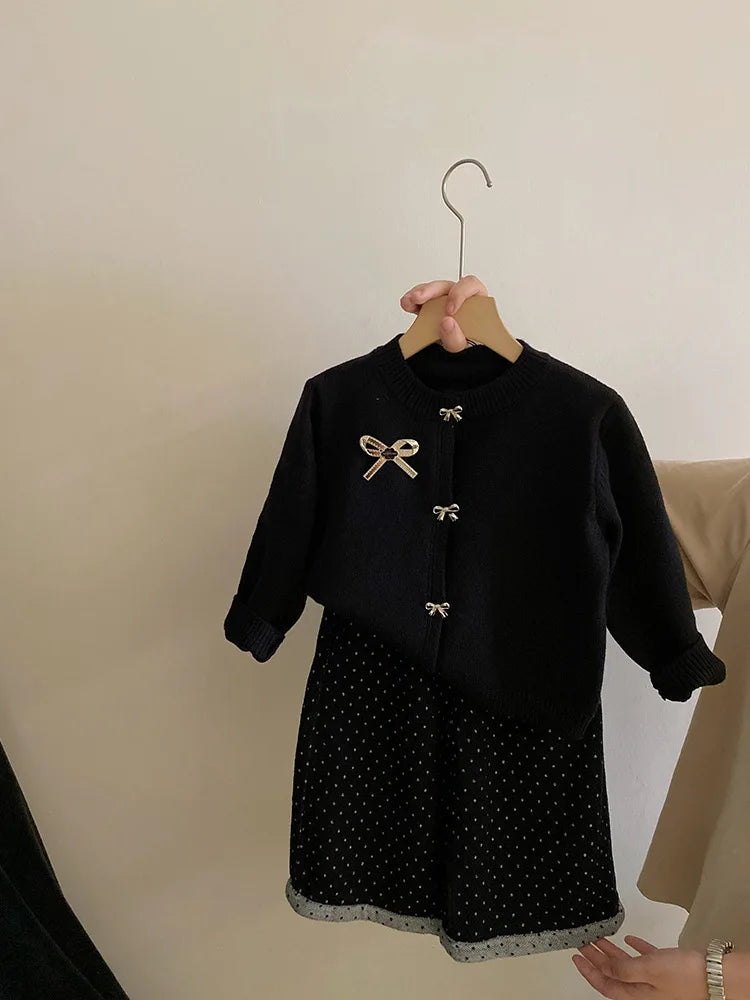 Sweaters Girl Academic Autumn Fashionable Bow Sweater Wave Point Trousers Girl Simple Loose Round Collar 2024 Striped