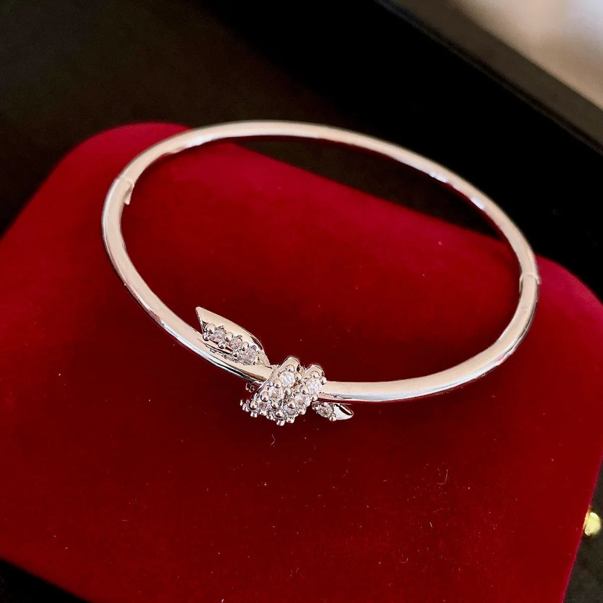 Simple Glossy Zircon Knot Bangles for Women 2025 Korean Fashion Bracelet Light Luxury High-end Wedding Bride Accessories