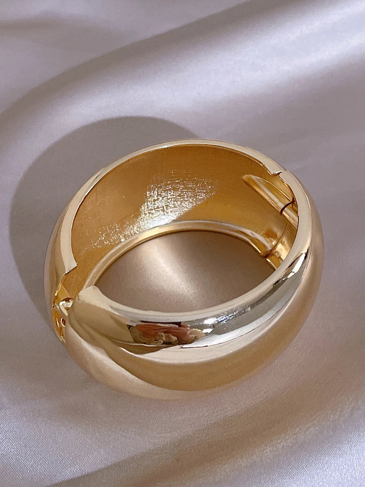 Punk Fashion Large Size Metal Wide Open Bangles for Women Statement Smooth Alloy Cuff Bangle Bracelets Jewelry Femme Accessories