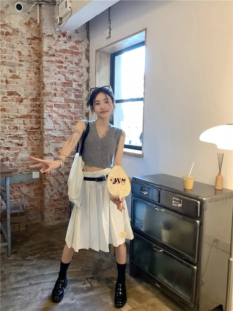 Sweater Vests Women Simple All-match Basic V-neck Casual Spring Vintage Knitting Fashion Ulzzang Ladies Temperament Classic Chic