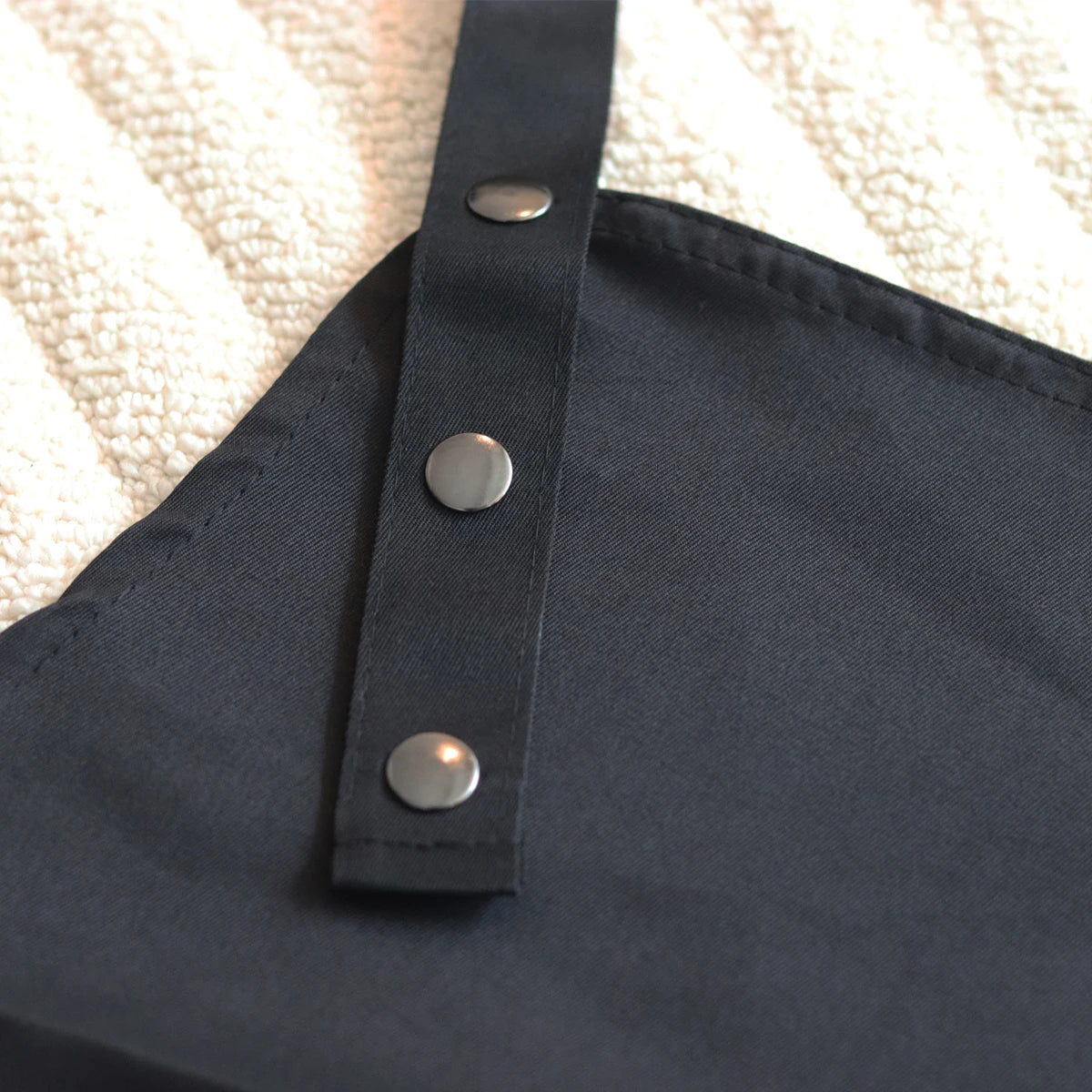 Fashion Kitchen Aprons Adjustable Bib Apron with Pockets Cooking Aprons Restaurant Chef Work Waterproof Anti-oil Stain Apron