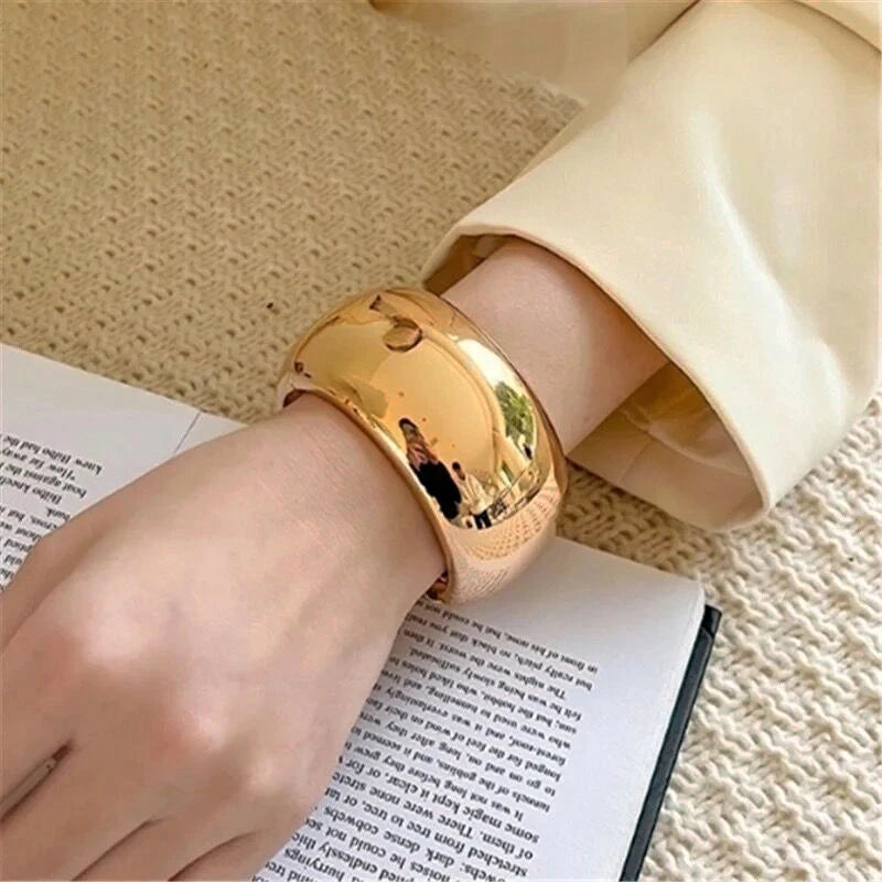 Punk Fashion Large Size Metal Wide Open Bangles for Women Statement Smooth Alloy Cuff Bangle Bracelets Jewelry Femme Accessories