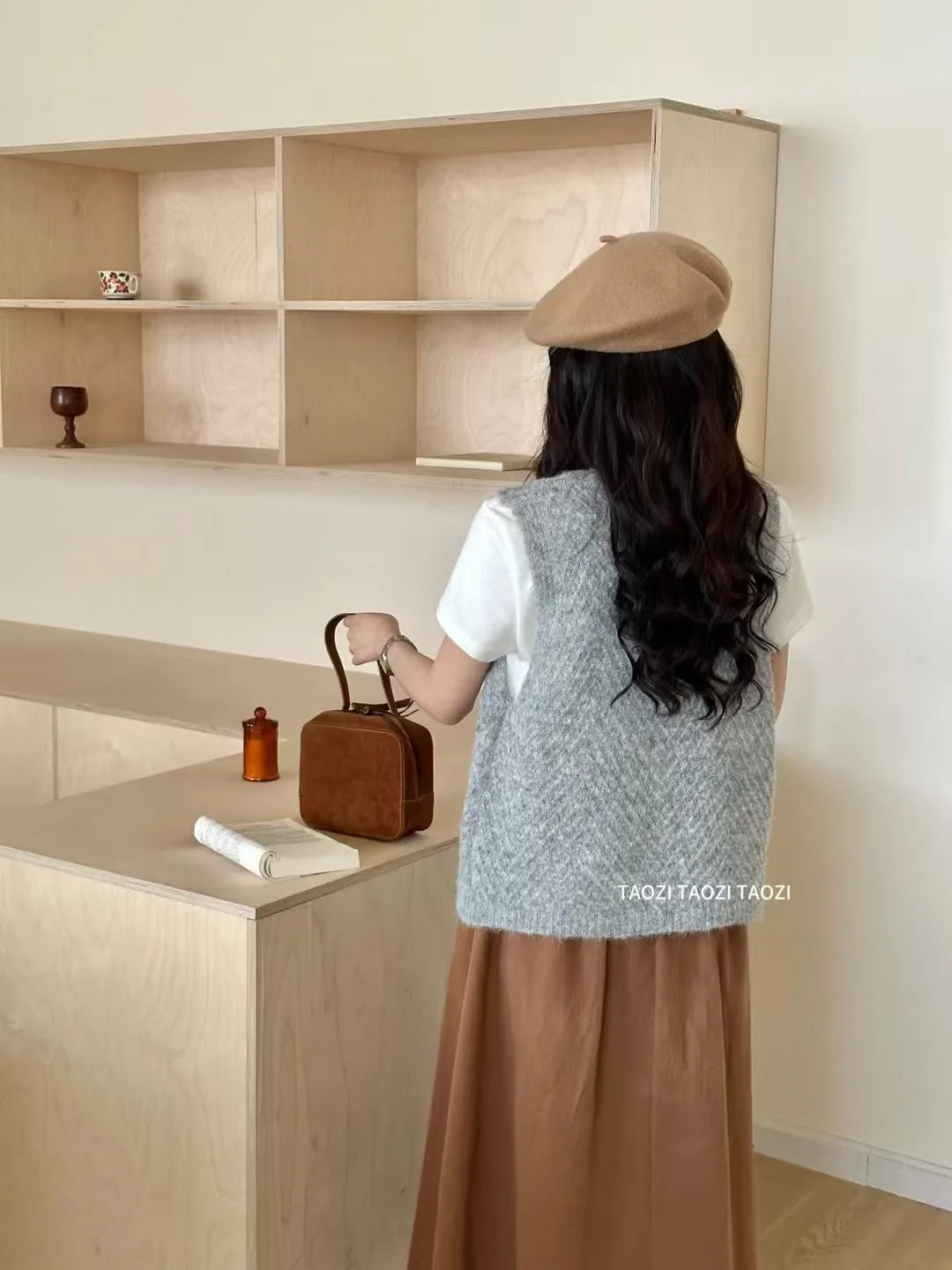 Sweater Vest For Women Autumn 2025 New Fashionable Korean Style V Neck Single Button Knitted Sweaters Vests Women Outwear Tops